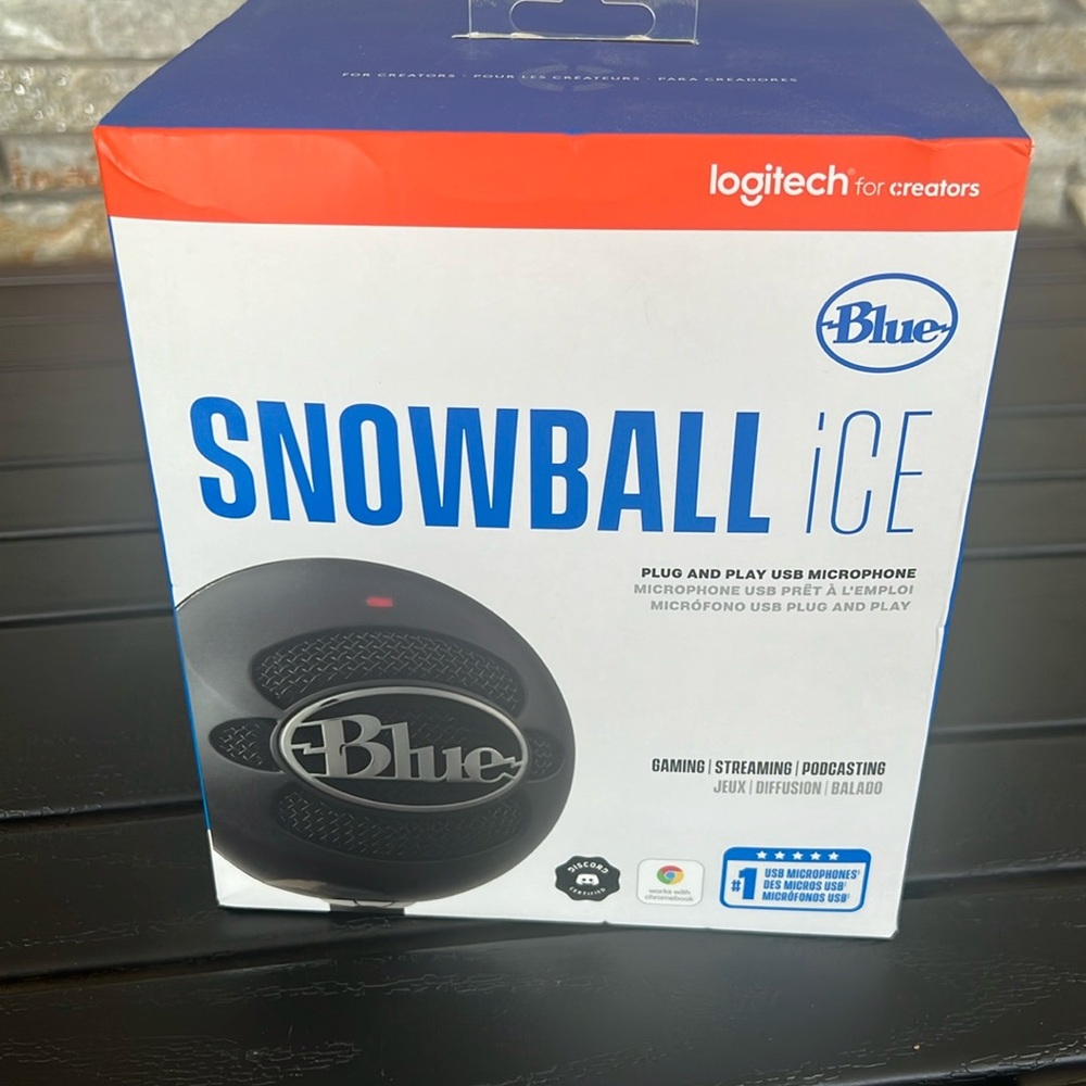 NEW SEALED SNOWBALL ICE BLUE PLUG & PLAY USB MIC FOR GAMING STREAMING & PODCAST